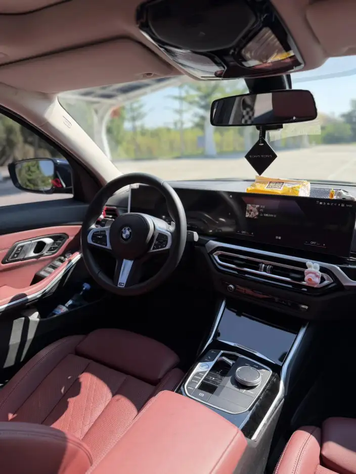 BMW 3 Series 2023 Model 320Li M Sports Set – фото 9