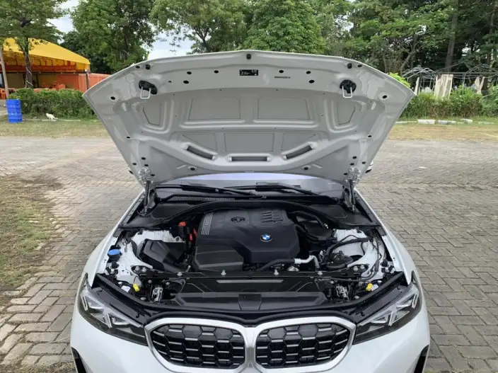 BMW 3 Series 2023 Model 325Li M Sports Set – фото 7