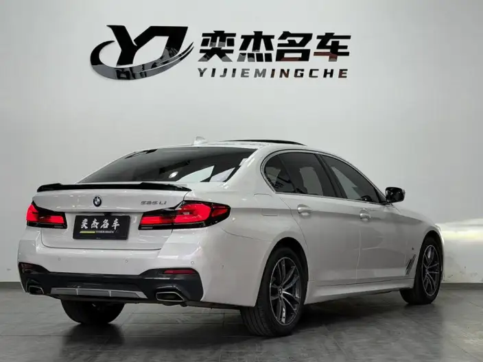 BMW 5 Series 2022 Model Facelift II 525Li M Sports Set – фото 6