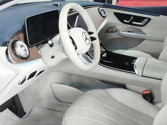 Mercedes-Benz EQE 2025 Model EQE 500 4MATIC Pioneer Edition – фото 8