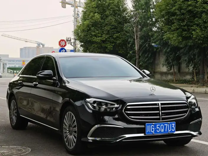 Mercedes-Benz E-Class 2021 Model E 300 L Luxury Model sedan – фото 3