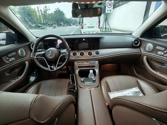 Mercedes-Benz E-Class 2021 Model E 300 L Luxury Model sedan – фото 9