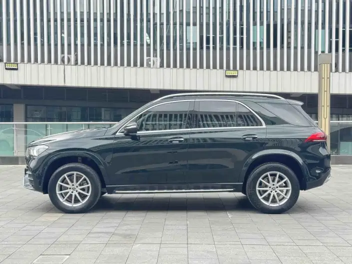 Mercedes-Benz GLE Imported 2020 Model GLE 350 4MATIC Fashion Model – фото 4