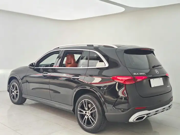 Mercedes-Benz GLC 2025 Model Facelift GLC 260 L 4MATIC Luxury Model 5 seat – фото 5