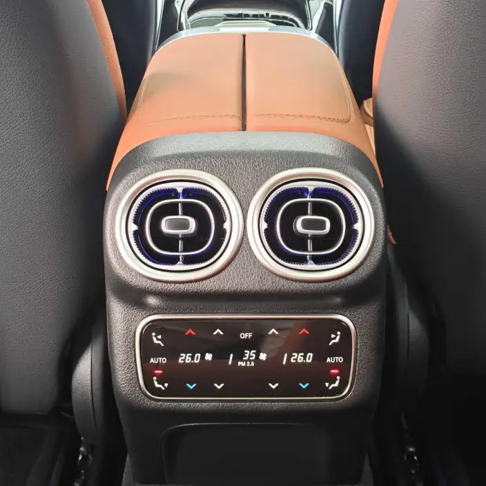Mercedes-Benz GLC 2025 Model Facelift GLC 260 L 4MATIC Luxury Model 5 seat – фото 9