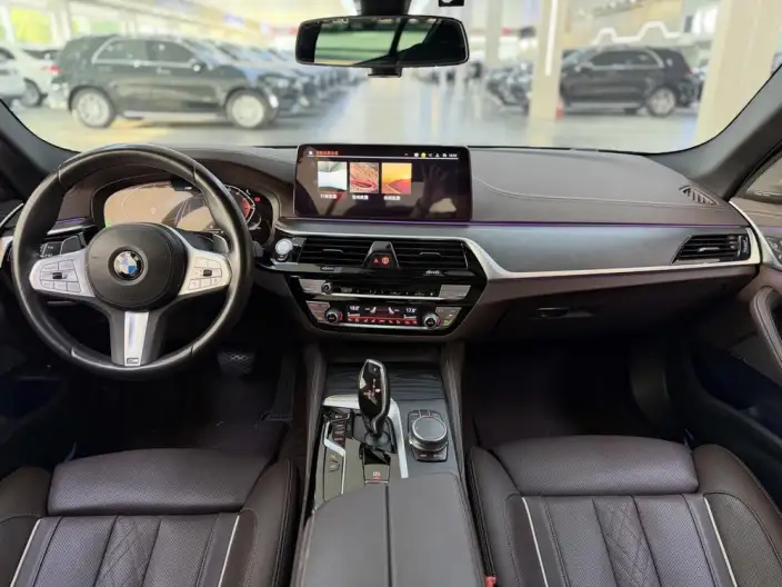 BMW 5 Series 2023 Model 530Li Exclusive Model M Sports Set – фото 9