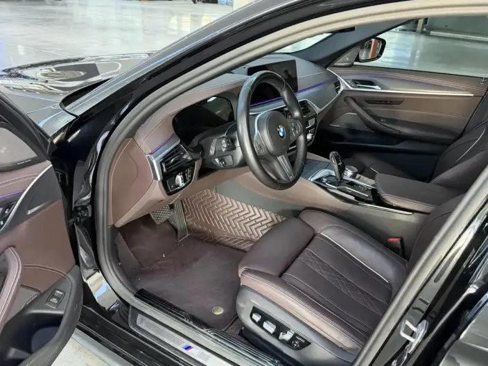 BMW 5 Series 2023 Model 530Li Exclusive Model M Sports Set – фото 10