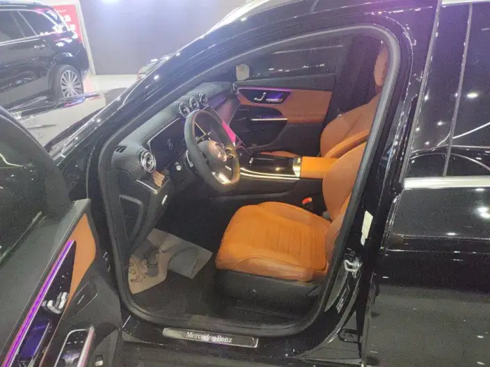 Mercedes-Benz GLC 2023 Model GLC 300 L 4MATIC Dynamic Model 5 seat – фото 6