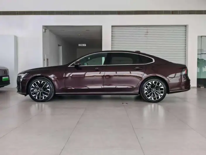 Volvo S90 PHEV 2026 Model T8 4WD Long Battery Life Pro Smart Range Deluxe Edition