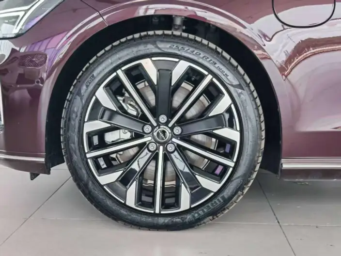 Volvo S90 PHEV 2026 Model T8 4WD Long Battery Life Pro Smart Range Deluxe Edition – фото 8