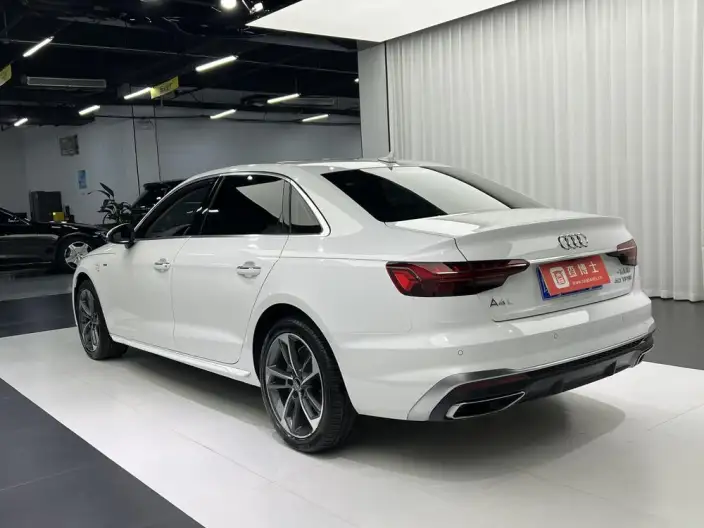 Audi A4 L 2020 Model 40 TFSI Fashion Dynamic Model