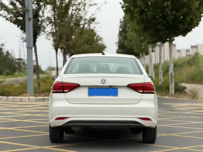 Volkswagen Lavida 2021 Model 1.5L Automatic Fashion edition – фото 5