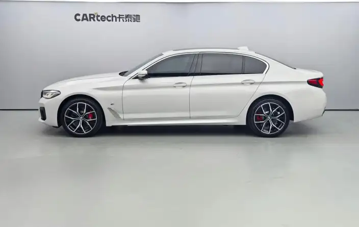 BMW 5 Series 2023 Model Facelift 530Li Exclusive Model M Sports Set – фото 3