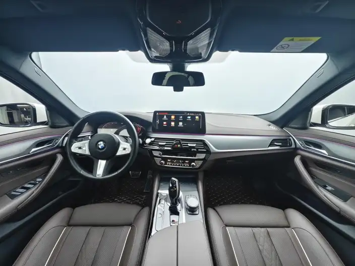 BMW 5 Series 2023 Model Facelift 530Li Exclusive Model M Sports Set – фото 6