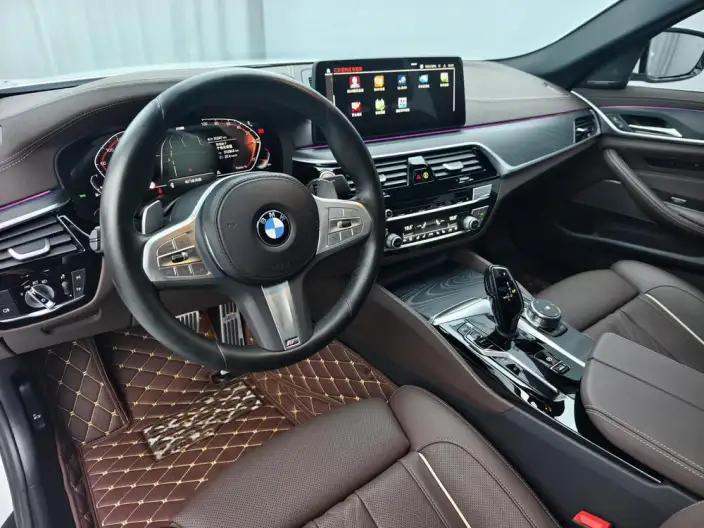 BMW 5 Series 2023 Model Facelift 530Li Exclusive Model M Sports Set – фото 8