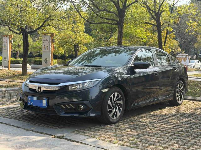 Honda Civic 2016 220TURBO CVT Luxury – фото 1