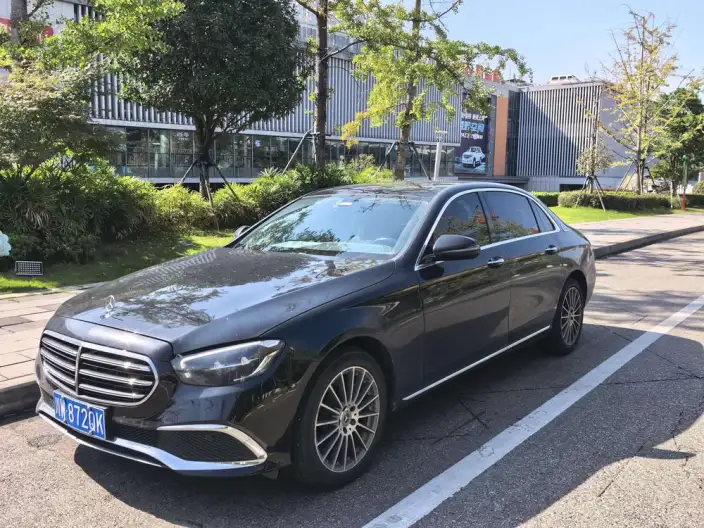 Mercedes-Benz E-Class 2021 Model Facelift E 260 L sedan – фото 1