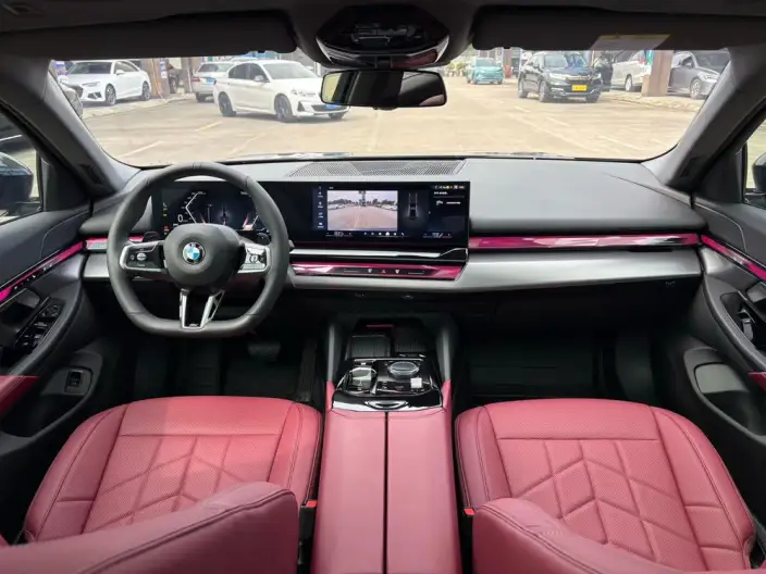 BMW 5 Series 2025 Model 525Li M Sports Set – фото 8