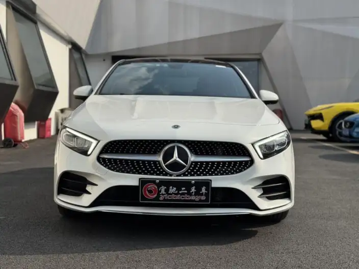 Mercedes-Benz A-class 2022 Model Facelift II A 200 L Sports sedan Fashion Edition – фото 2