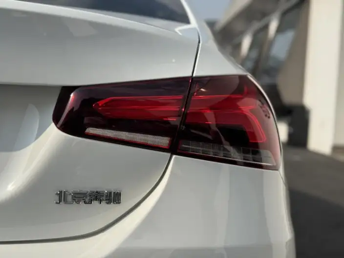 Mercedes-Benz A-class 2022 Model Facelift II A 200 L Sports sedan Fashion Edition – фото 8