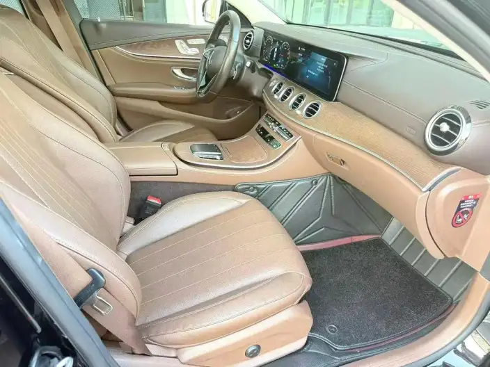Mercedes-Benz E-Class PHEV 2022 Model E 350 e L sedan – фото 7