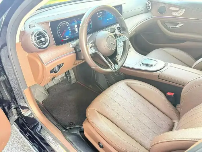 Mercedes-Benz E-Class PHEV 2022 Model E 350 e L sedan – фото 8