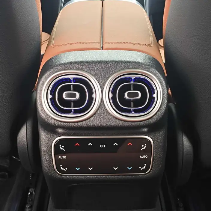 Mercedes-Benz GLC 2025 Model Facelift GLC 300 L 4MATIC Dynamic Model 5 seat – фото 7