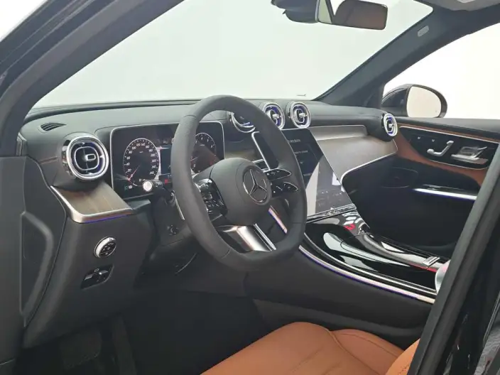 Mercedes-Benz GLC 2025 Model Facelift GLC 300 L 4MATIC Dynamic Model 5 seat – фото 10