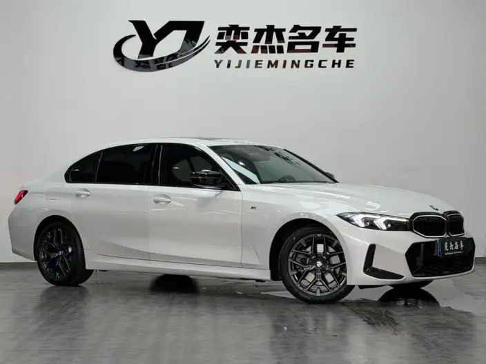 BMW 3 Series 2025 Model 330Li M Sports Night Set – фото 3