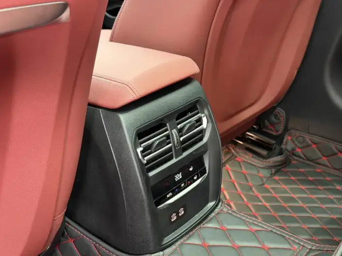BMW 3 Series 2025 Model 330Li M Sports Night Set – фото 9