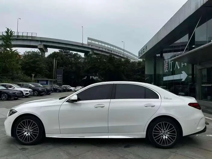 Mercedes-Benz C-Class 2025 Model C 260 L Sports Edition – фото 4