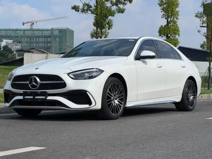 Mercedes-Benz C-Class 2024 Model C 200 L Sports Edition – фото 1