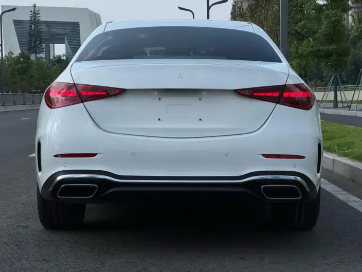 Mercedes-Benz C-Class 2024 Model C 200 L Sports Edition – фото 6