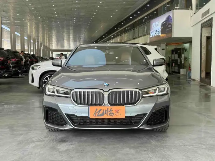 BMW 5 Series Imported 2022 Model Facelift 530i M Sports Set – фото 2