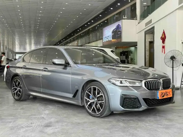BMW 5 Series Imported 2022 Model Facelift 530i M Sports Set – фото 3