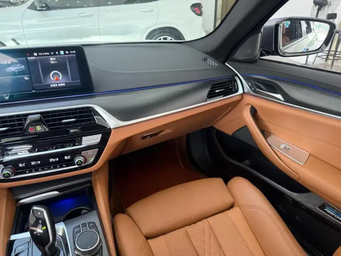 BMW 5 Series Imported 2022 Model Facelift 530i M Sports Set – фото 8
