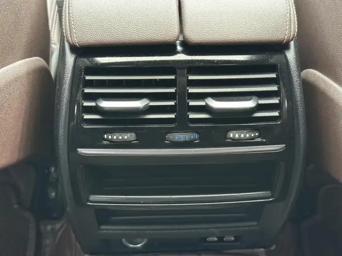 BMW 5 Series 2021 Model 525Li M Sports Set – фото 9