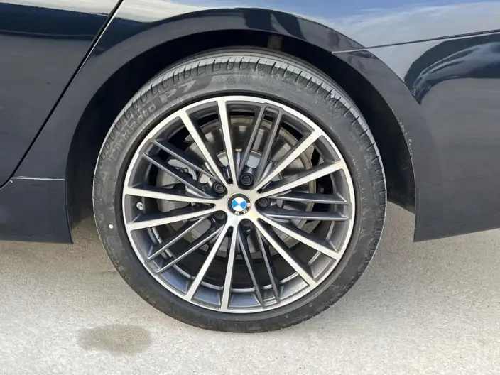 BMW 5 Series 2022 Model 530Li Leading Model M Sports Set – фото 6