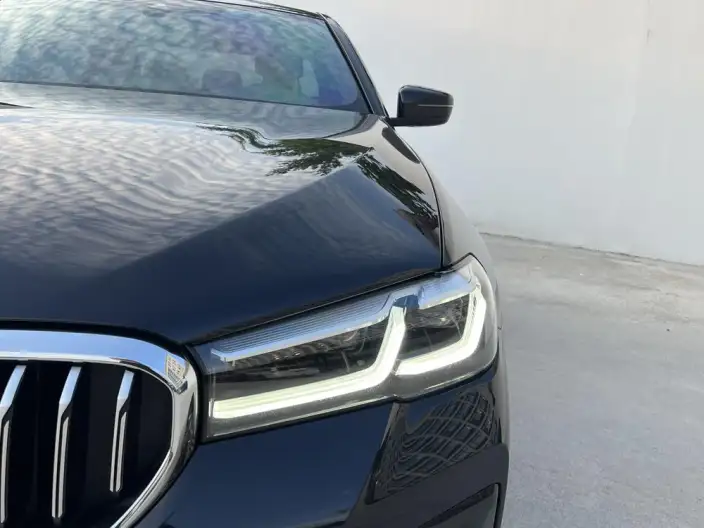 BMW 5 Series 2022 Model 530Li Leading Model M Sports Set – фото 7