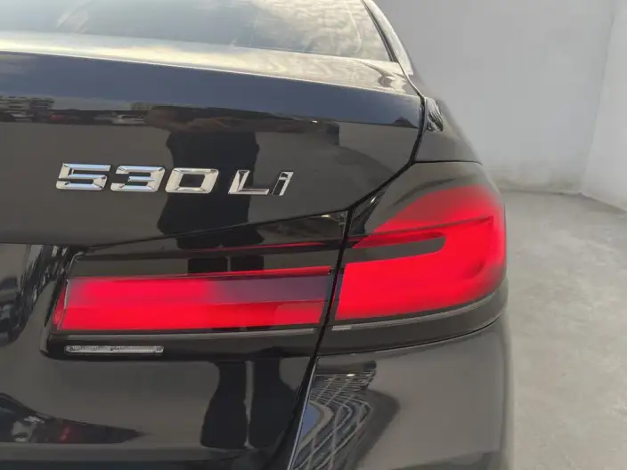 BMW 5 Series 2022 Model 530Li Leading Model M Sports Set – фото 8