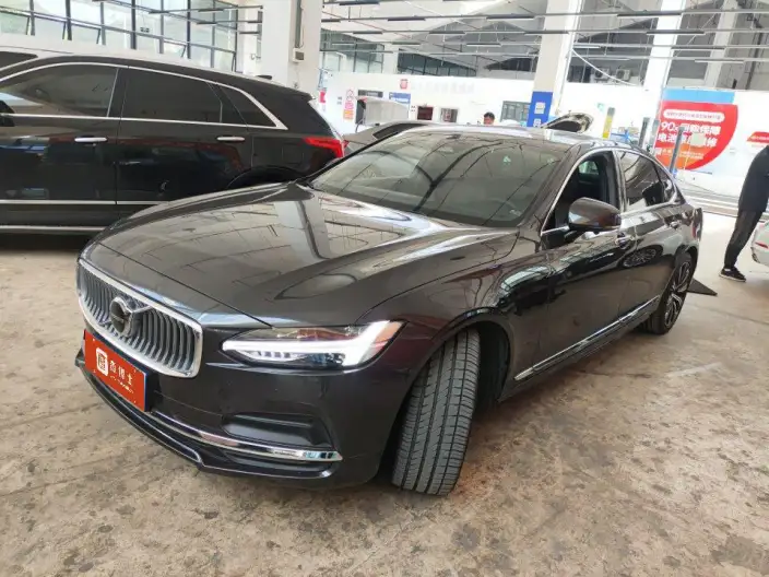 Volvo S90 2022 Model B5 Smart Range Deluxe Edition