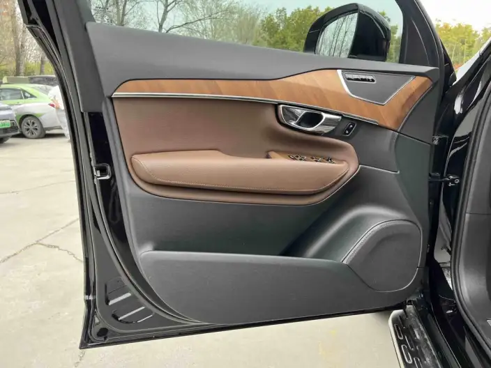 Volvo XC90 2021 Model B5 Zhixing Deluxe Edition 5 seat – фото 9