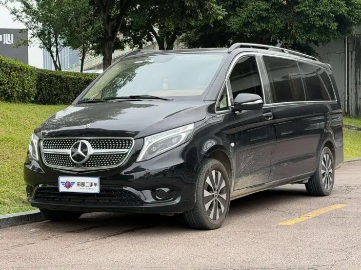 Viano 2021 Model 2.0T Elite Edition 7 seat – фото 1