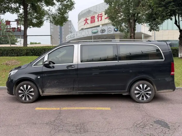 Viano 2021 Model 2.0T Elite Edition 7 seat – фото 3