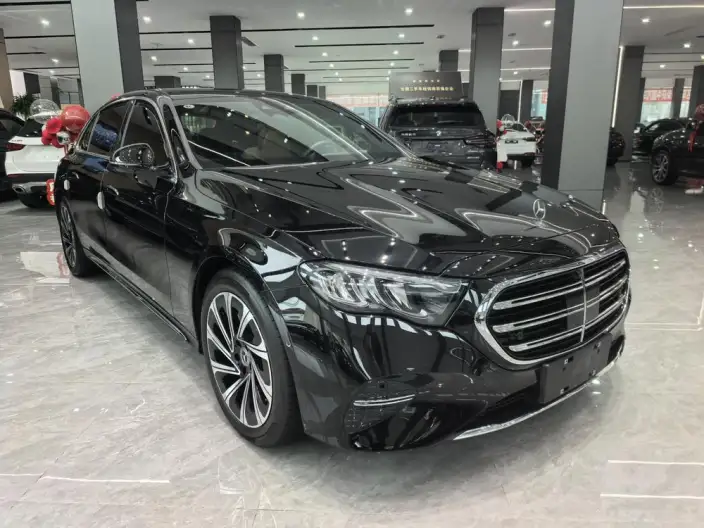 Mercedes-Benz E-Class 2024 Model E 300 L Luxury Model sedan – фото 3