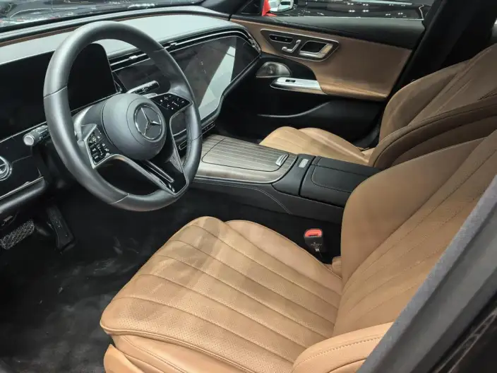 Mercedes-Benz E-Class 2024 Model E 300 L Luxury Model sedan – фото 8