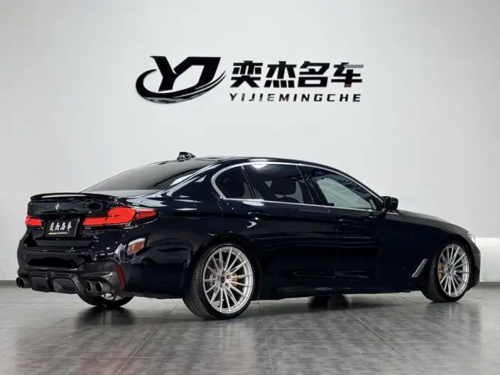BMW 5 Series 2023 Model 530Li Leading Model M Sports Set – фото 6