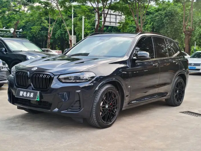 BMW iX3 2024 Model Leading Model – фото 1