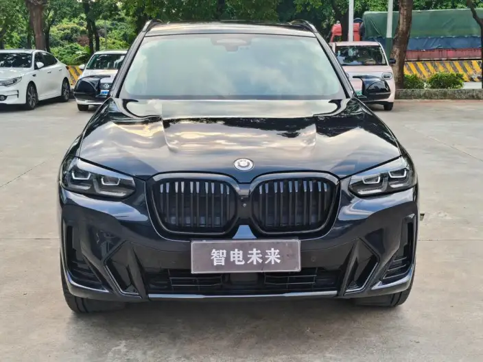 BMW iX3 2024 Model Leading Model – фото 2