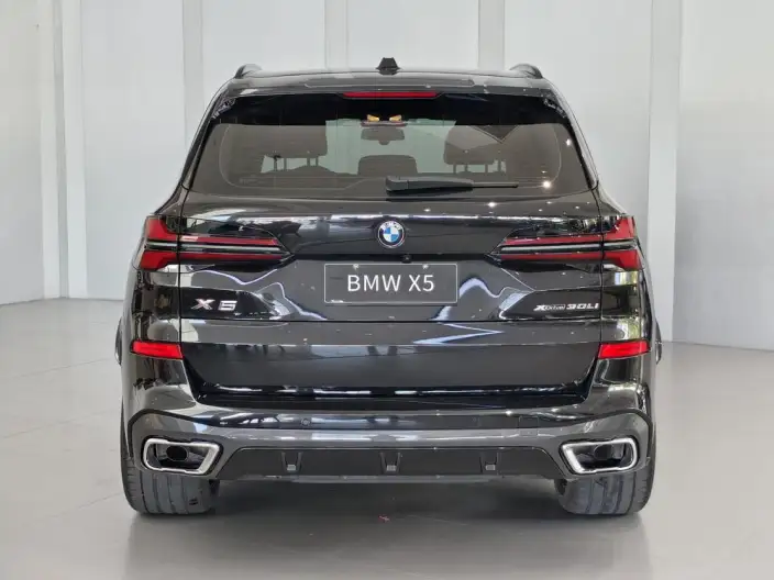 BMW X5 2023 Model xDrive30Li Exclusive Model M Sports Night Set – фото 3
